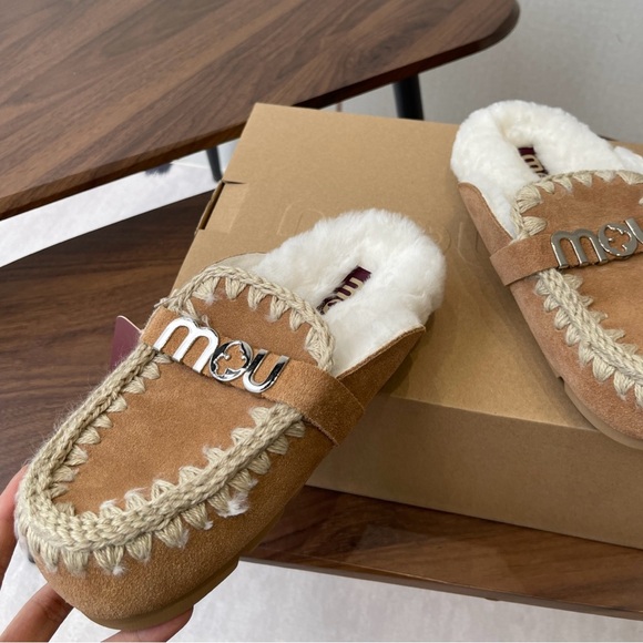 Mou Suede Open-Back Wool Slippers - Picture 7 of 8
